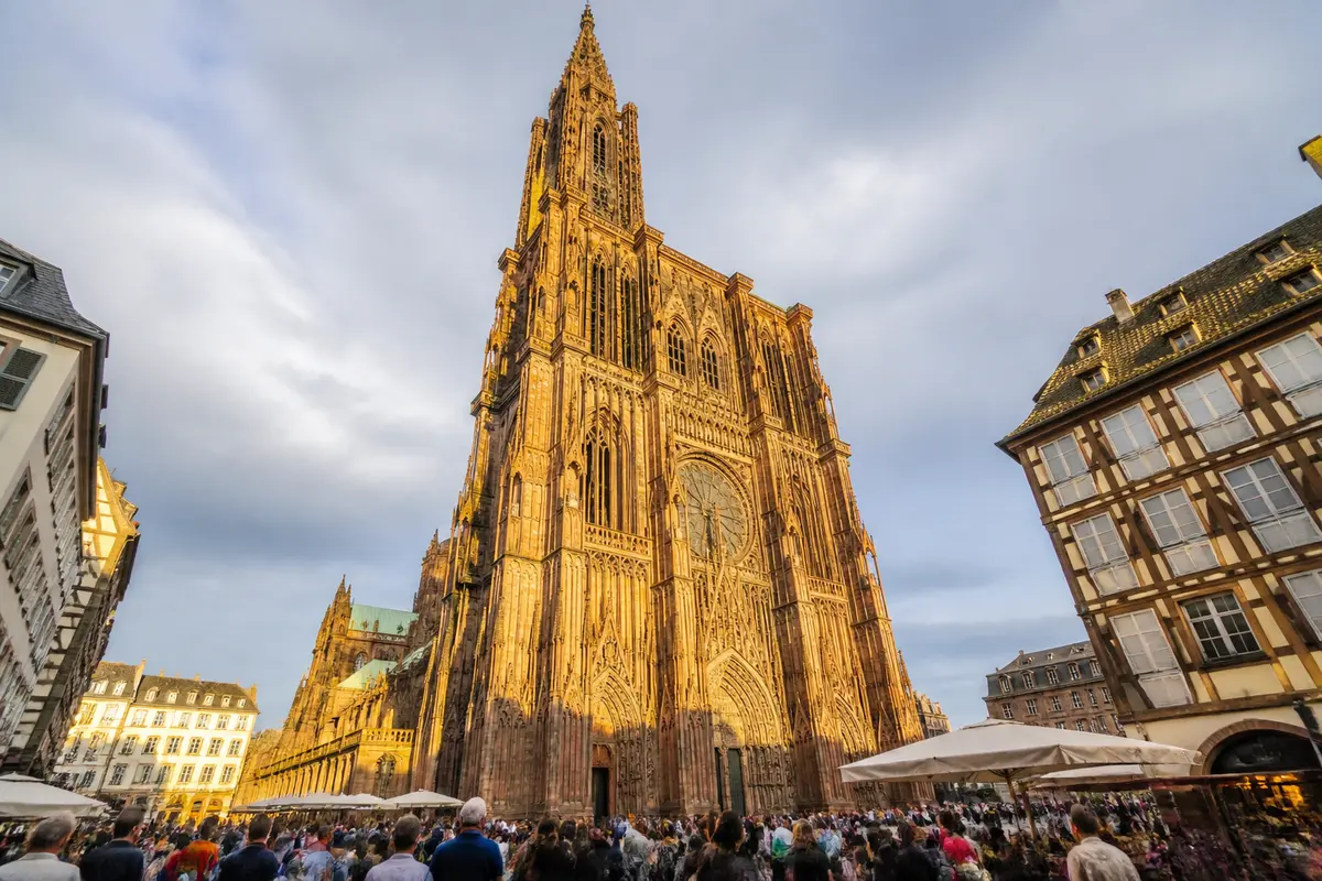 Illumination cathédrale Strasbourg 2026 : Spectacle son &amp; lumière